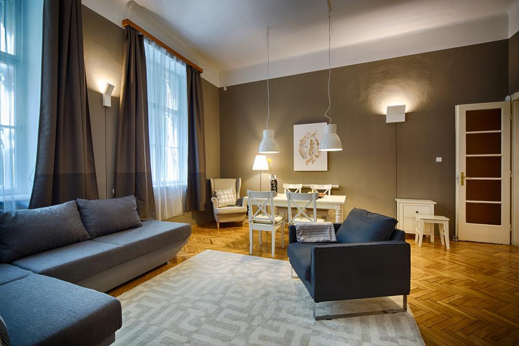 Logement Sous le Château Boedapest Buitenkant foto